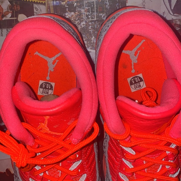 Jordan 11 retro low IE Flash Crimson Sz.10.5m. Original box. Crimson/cement gray - Picture 3 of 8